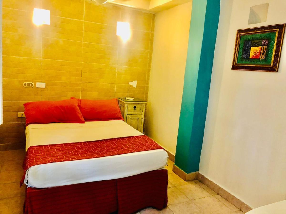 Antigua Calle Almudena Hotel Картахена Экстерьер фото