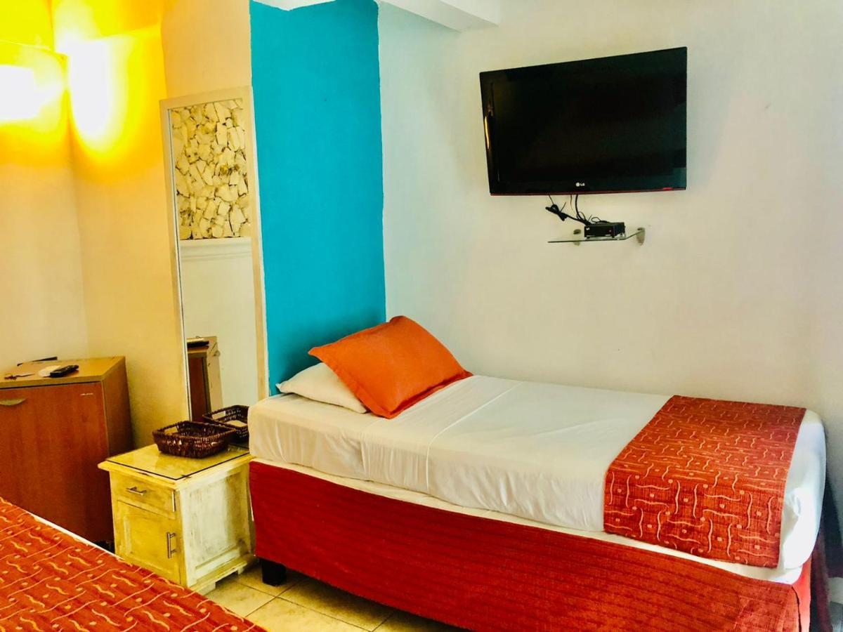 Antigua Calle Almudena Hotel Картахена Экстерьер фото